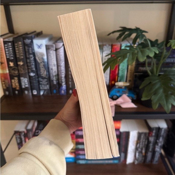 Outlander Novel by Diana Gabaldon - Picture 3 of 3